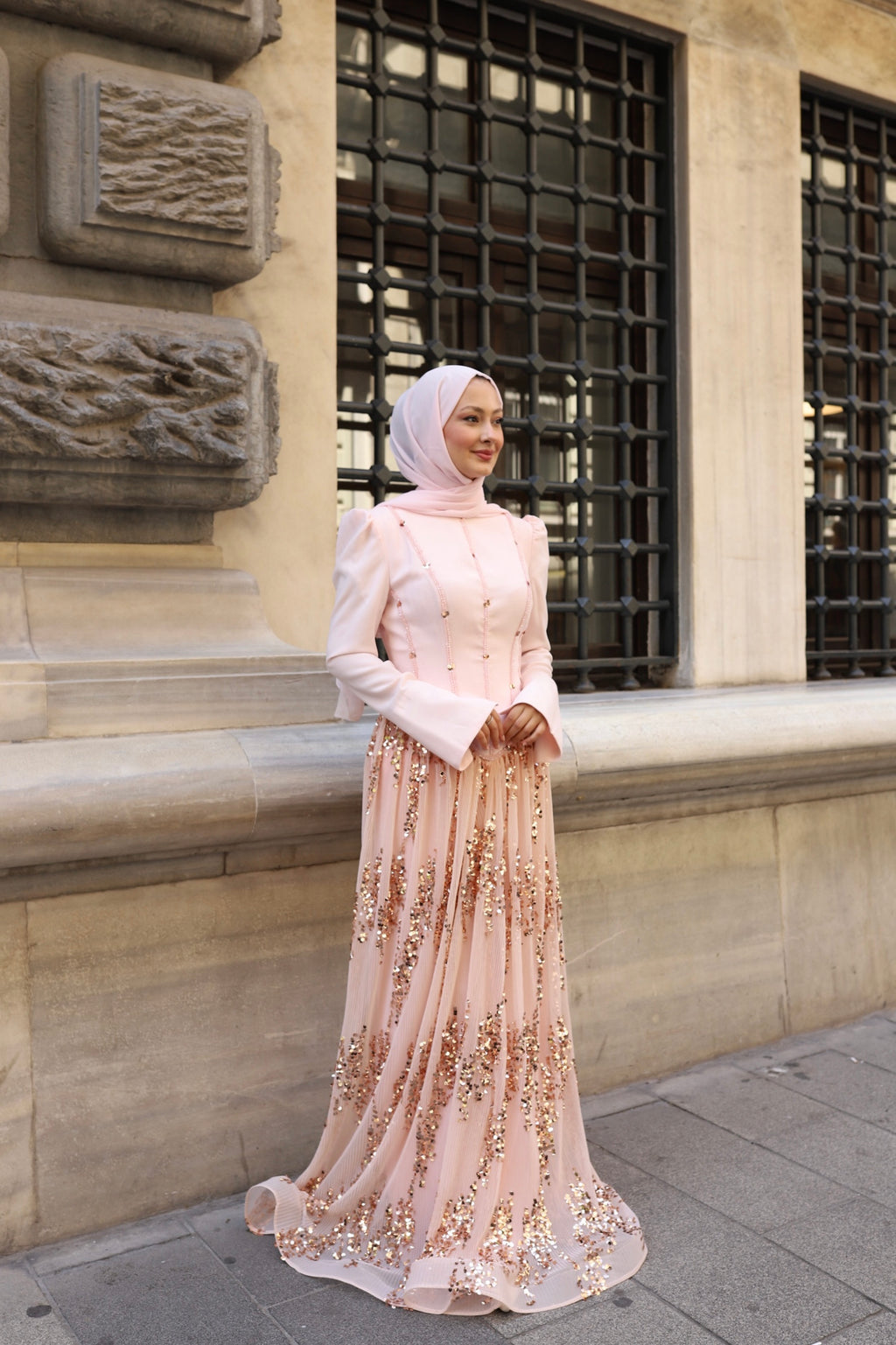 Luna Esila Abiye -pembe