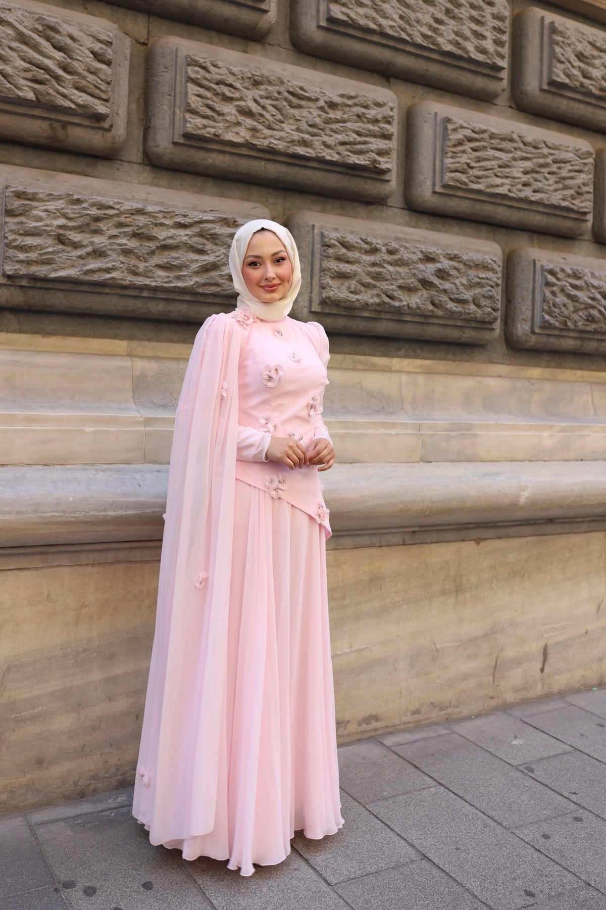Gül detaylı  bella abaya-pembe