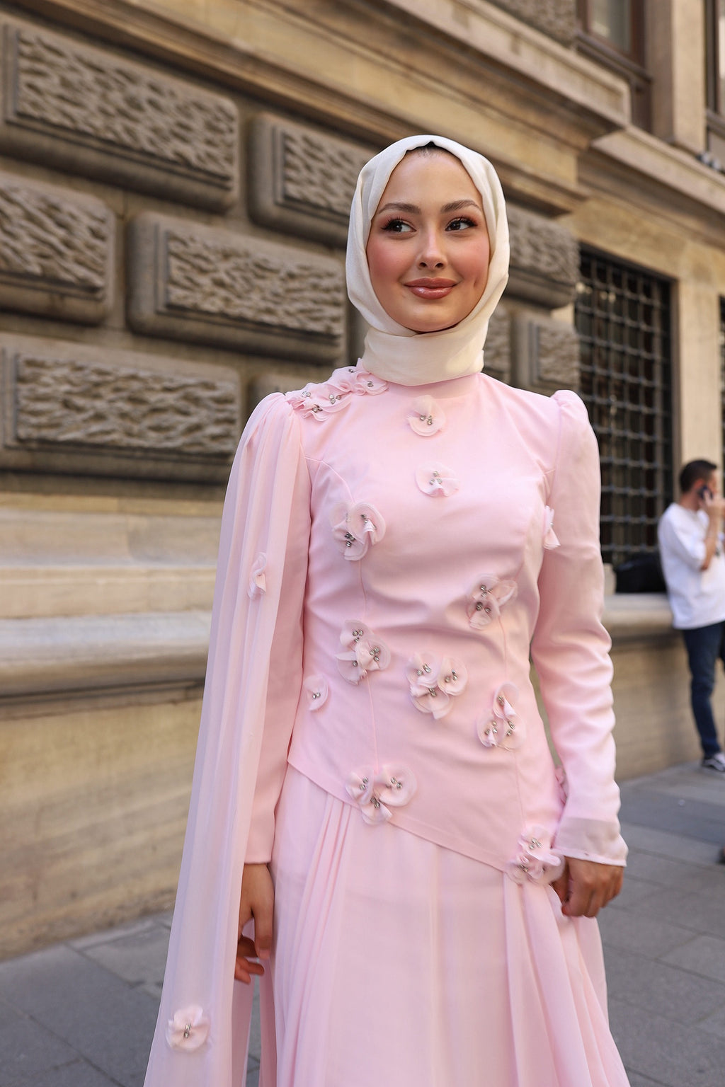 Gül detaylı  bella abaya-pembe