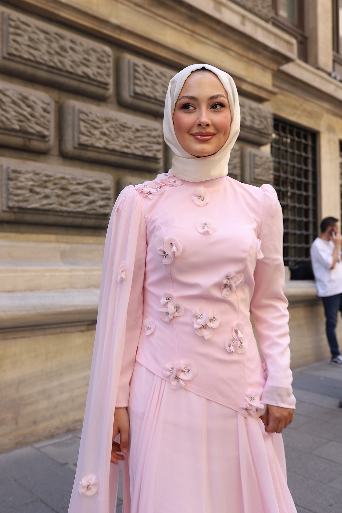 Gül detaylı  bella abaya-pembe