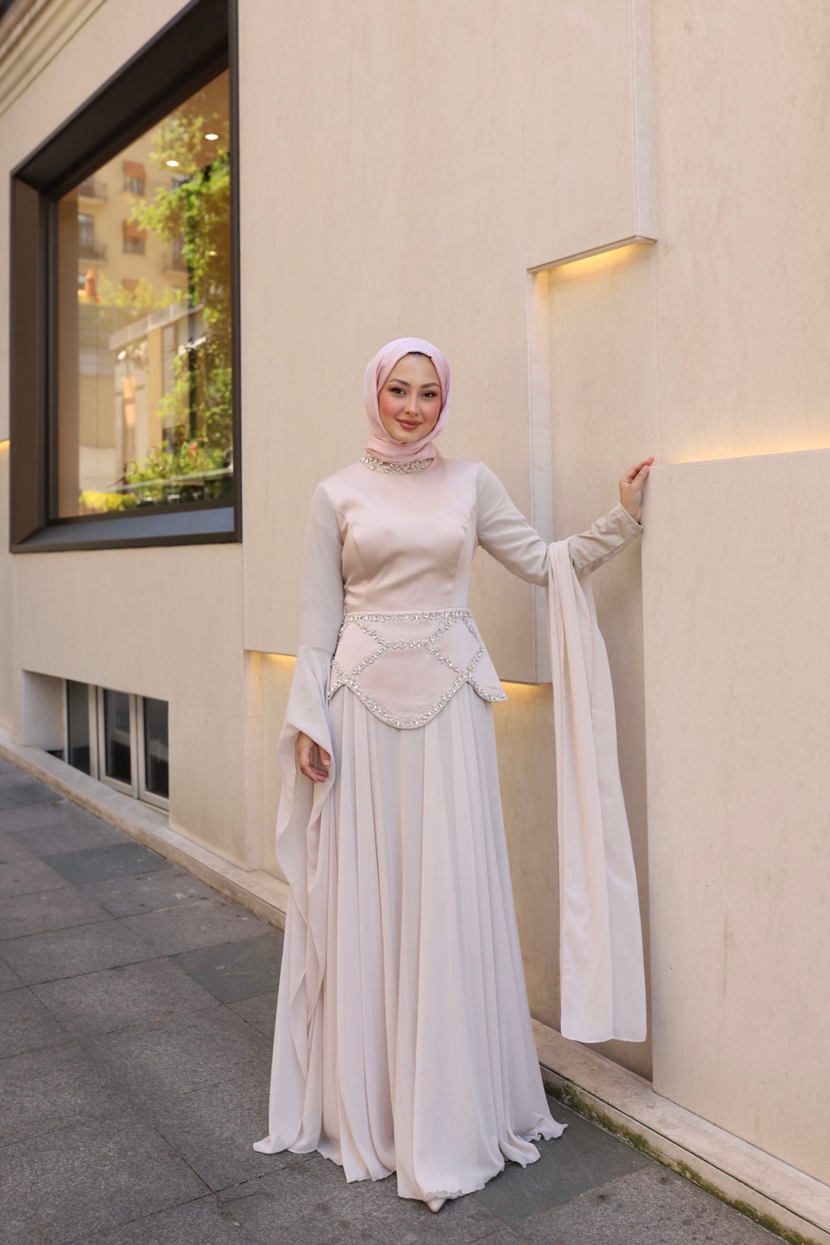 Nisa Zarafet Abiye -bej