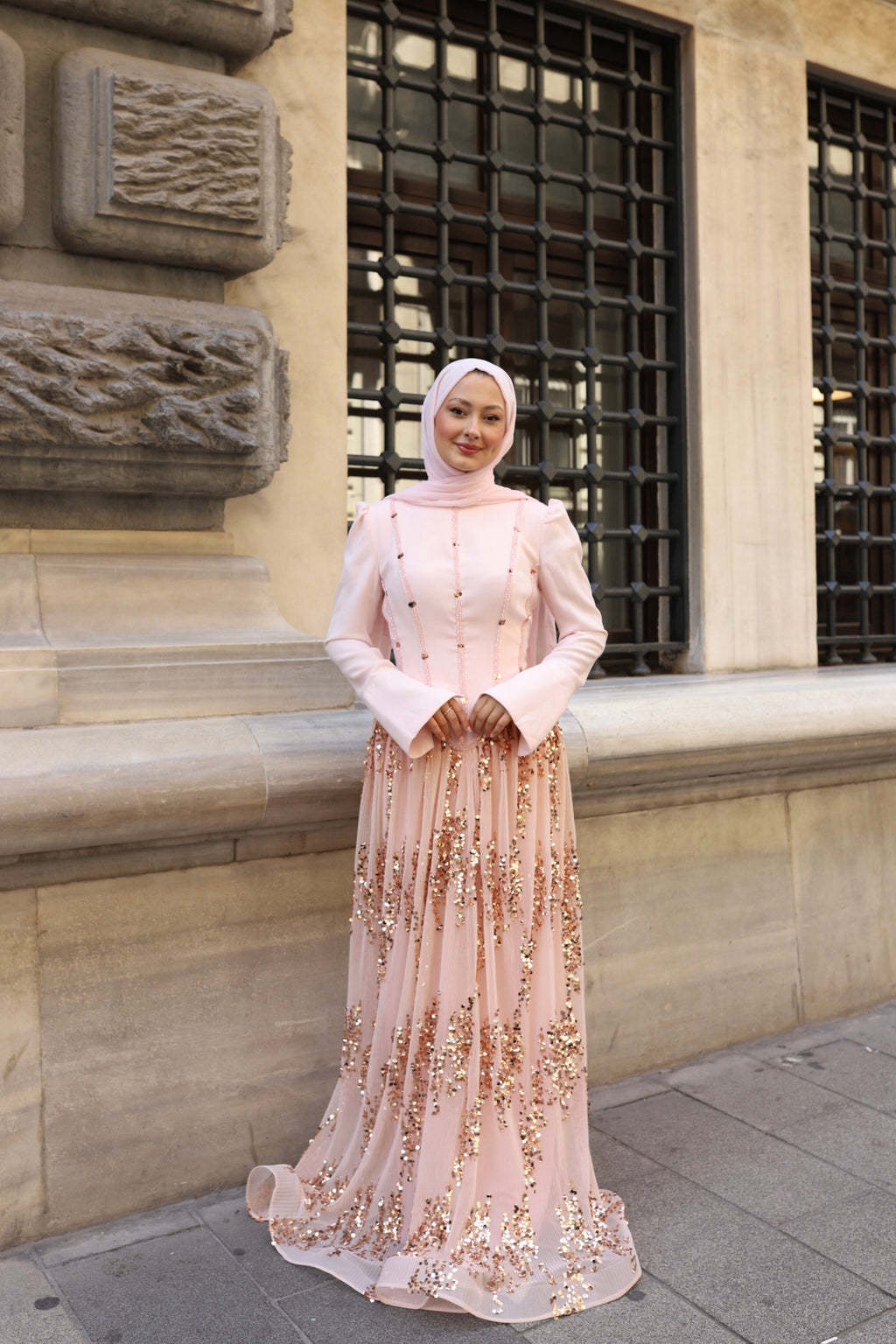 Luna Esila Abiye -pembe