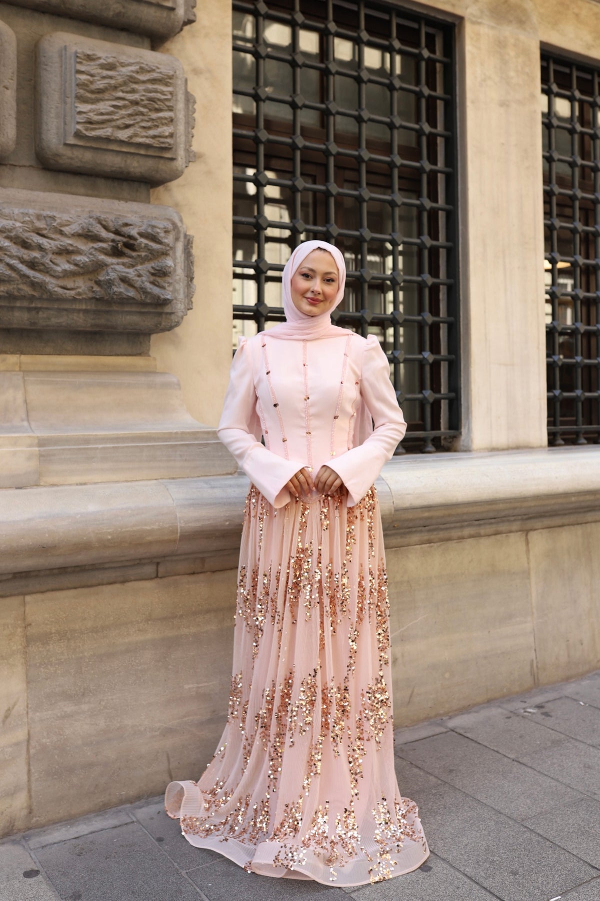 Luna Esila Abiye -pembe